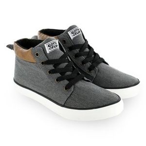 NEVER WORN!! NWT, high top sneakers!! so cool!!